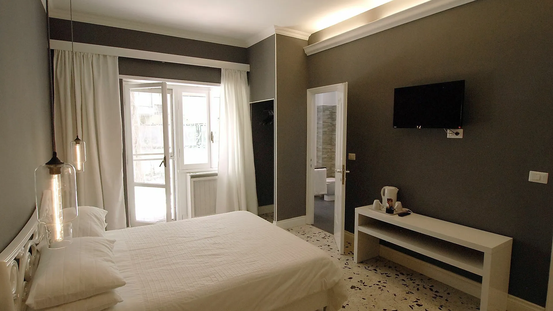 B&B Tiburtina Garden Roma Oda ve Kahvaltı